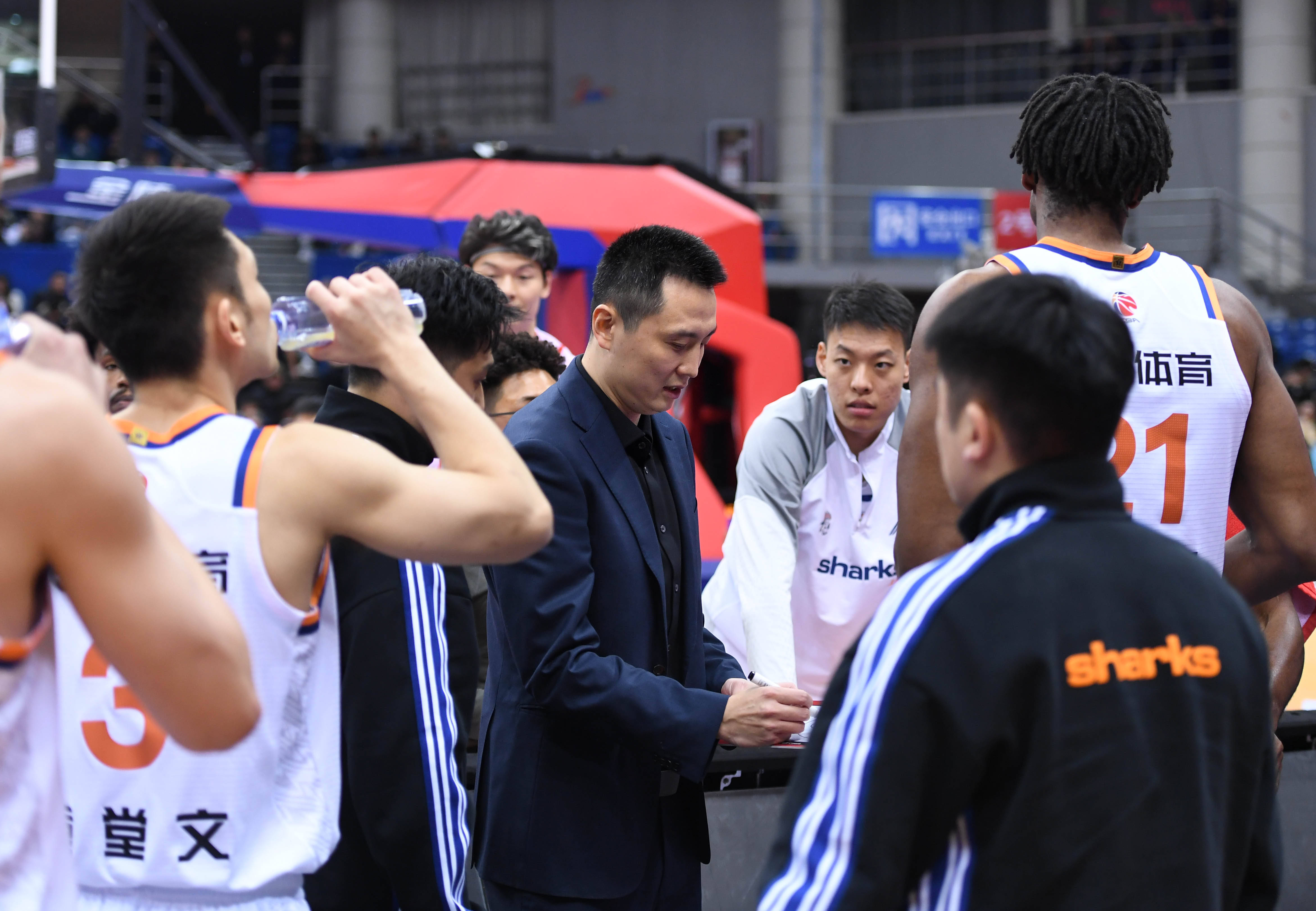 MK体育平台-关于刚刚！风云突变那不勒斯赛后外线爆发上海申花围绕CBA常规赛临场应变，赛后深圳男篮备战亚冠的信息